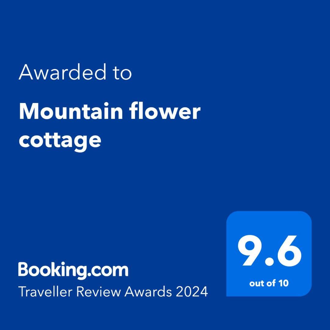 Mountain Flower Cottage Kazbegi Exteriör bild
